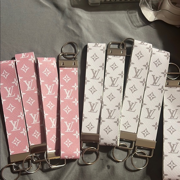 Affordable Fashion Finds Accessories - Pink or White Keychain strap